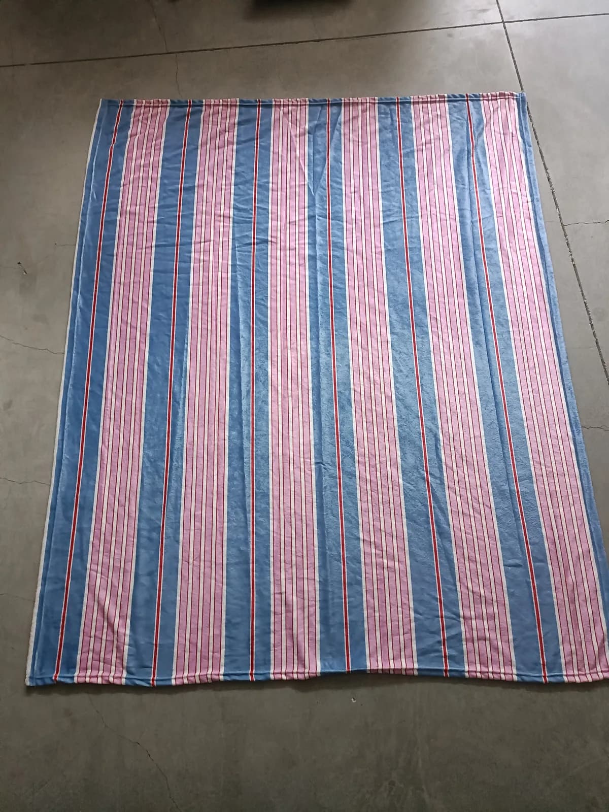 Printed Seasonal Blanket by Mengxin Home Textile